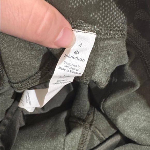 Lululemon - Picture 4 of 4